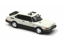 Saab 900